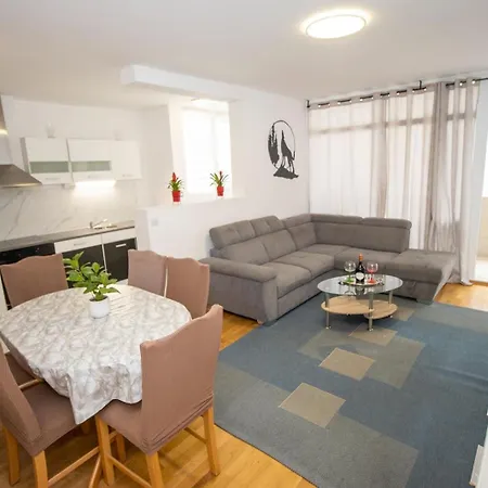 Ap - 2 Bedroom, Centar Omiš